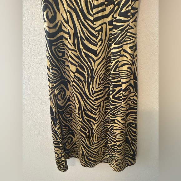 Lost + Wander Helena Love Tiger Print Midi Dress Size Small NWOT - Picture 8 of 9